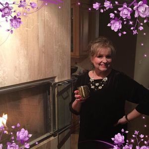 Meet your Posher, Debbie